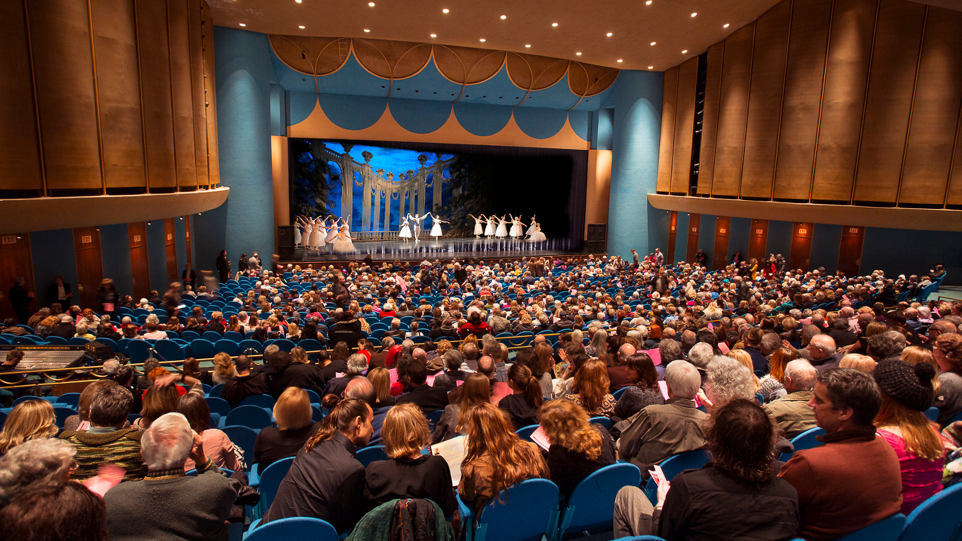 Veterans' Memorial Auditorium holds 2001 people, including handicap seating. 