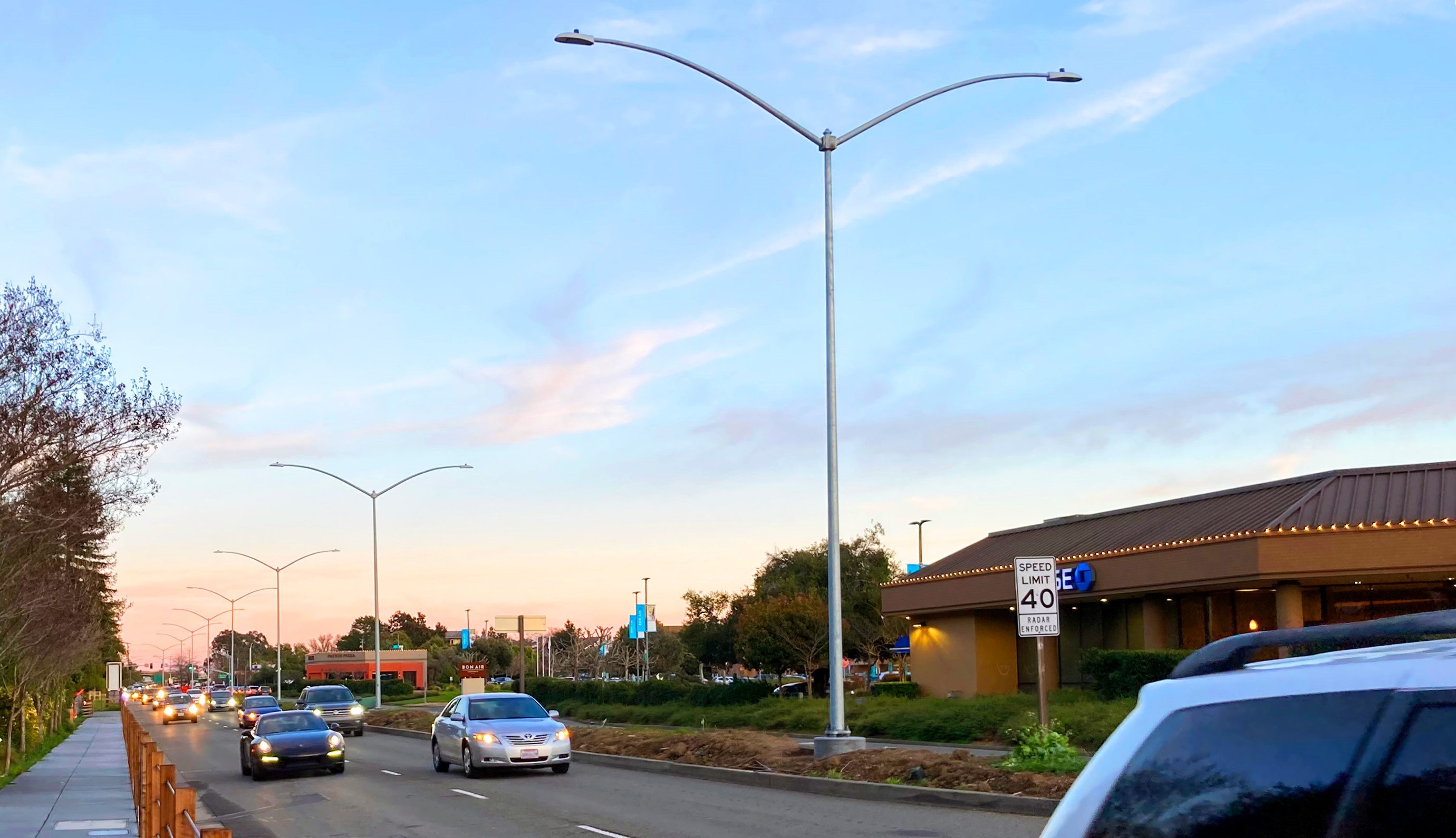 A light pole in the median of Sir Francis Drake Boulevard.