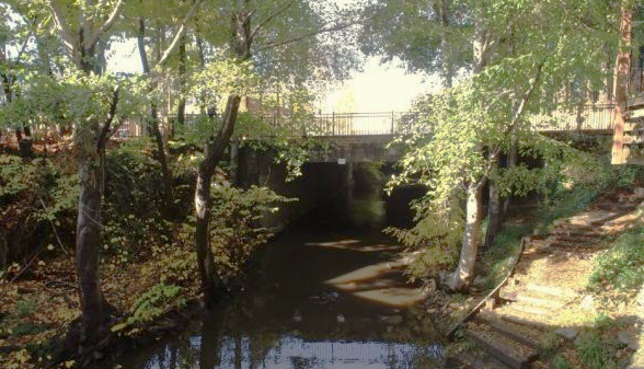 The bridge over San Anselmo Creek in the downtown area.