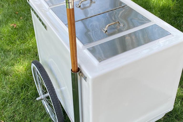 Compact Mobile Food Operation Cart