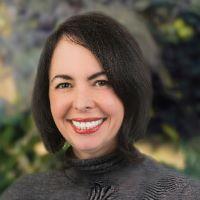 Danielle O’Leary Headshot